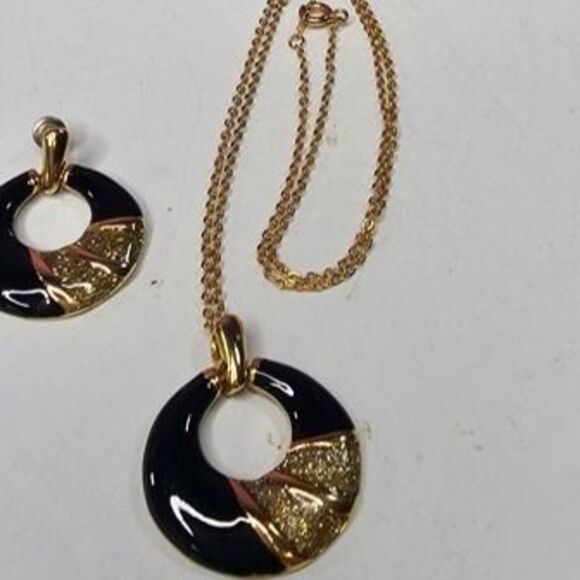 Vintage 1980's 1990's Black Enamel Gold Flake and Gold Tone Necklace Earring Set - Picture 4 of 4